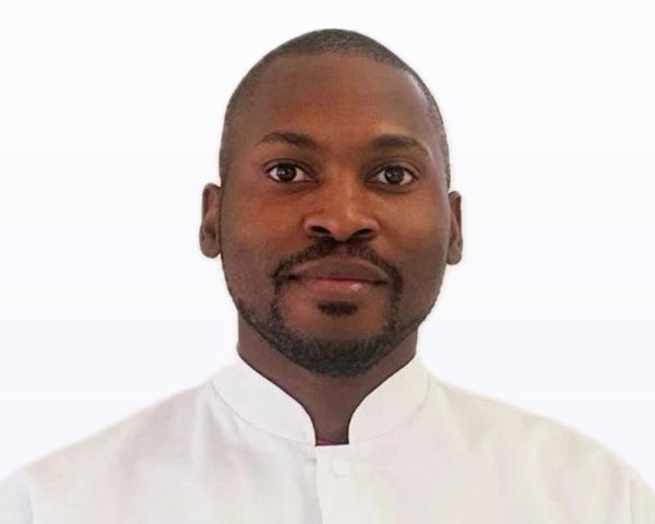 Dr. Akorabirungi Swizen