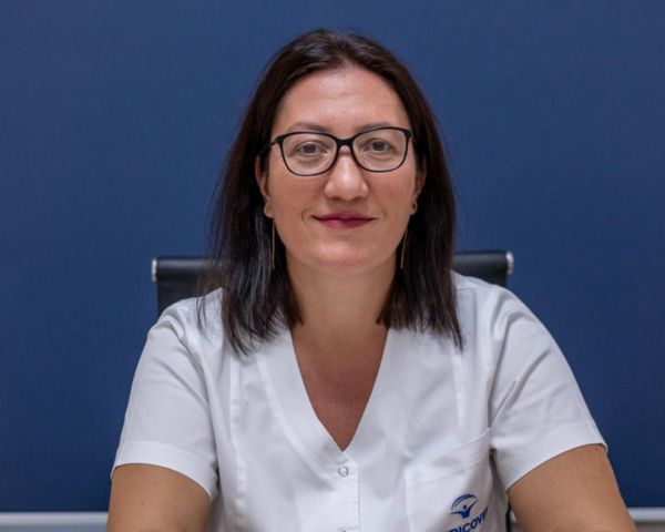 Dr. Oana Copaciu