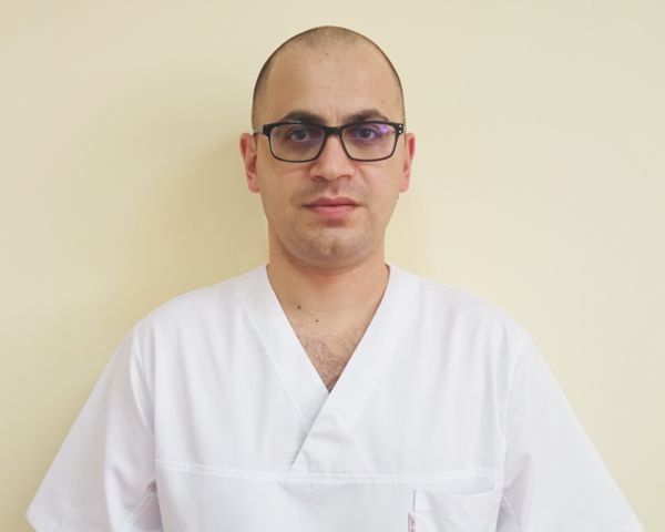 Dr. Cristian Icodin