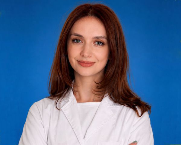 Dr. Leafu-Popa Cristiana-Andreea Dr. Leafu-Popa Cristiana-Andreea