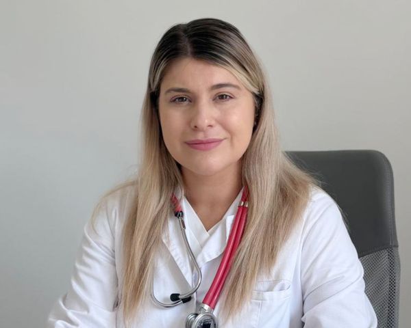 Dr. Petrea Elena